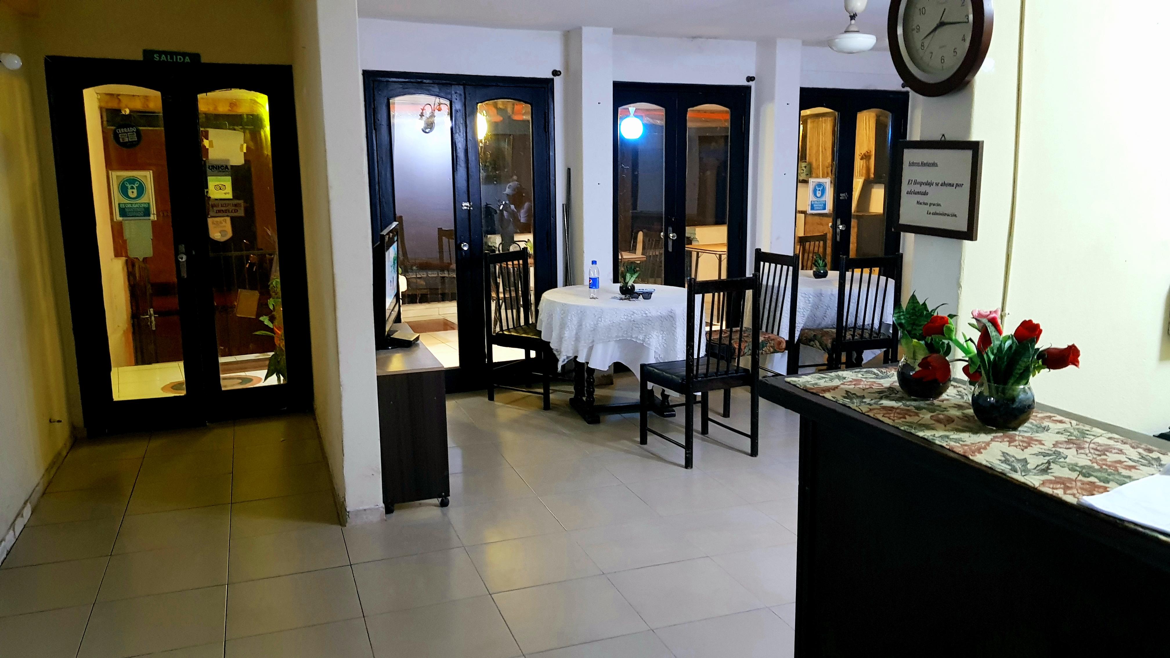 Costanera Hostel Асунсьон Экстерьер фото