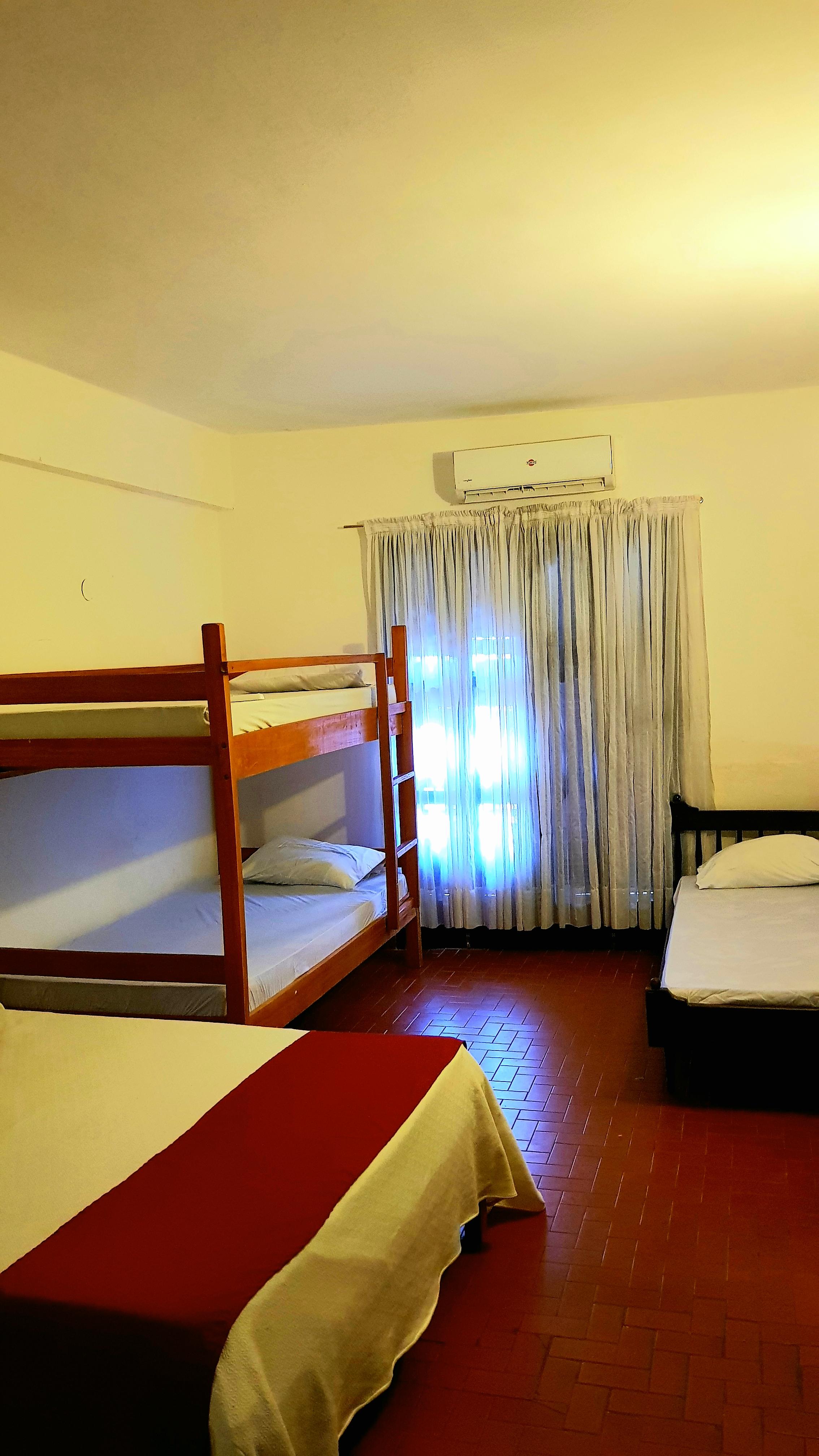 Costanera Hostel Асунсьон Экстерьер фото