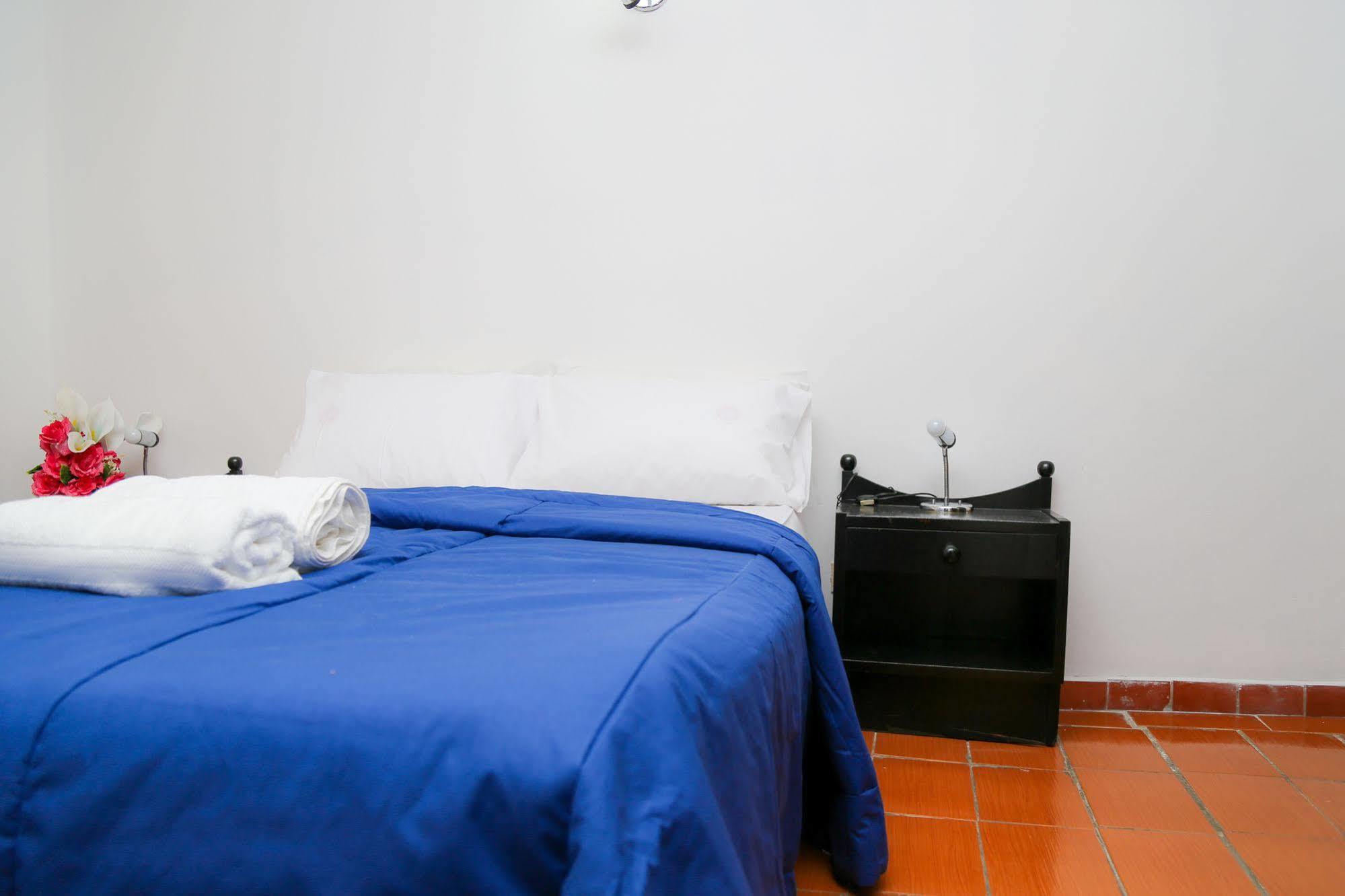 Costanera Hostel Асунсьон Экстерьер фото